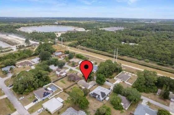 Property Photo:  1666 Glencove Avenue NW  FL 32907 