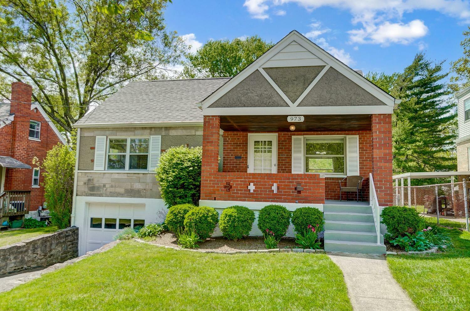 Property Photo: 973 Edgetree Lane OH 45238