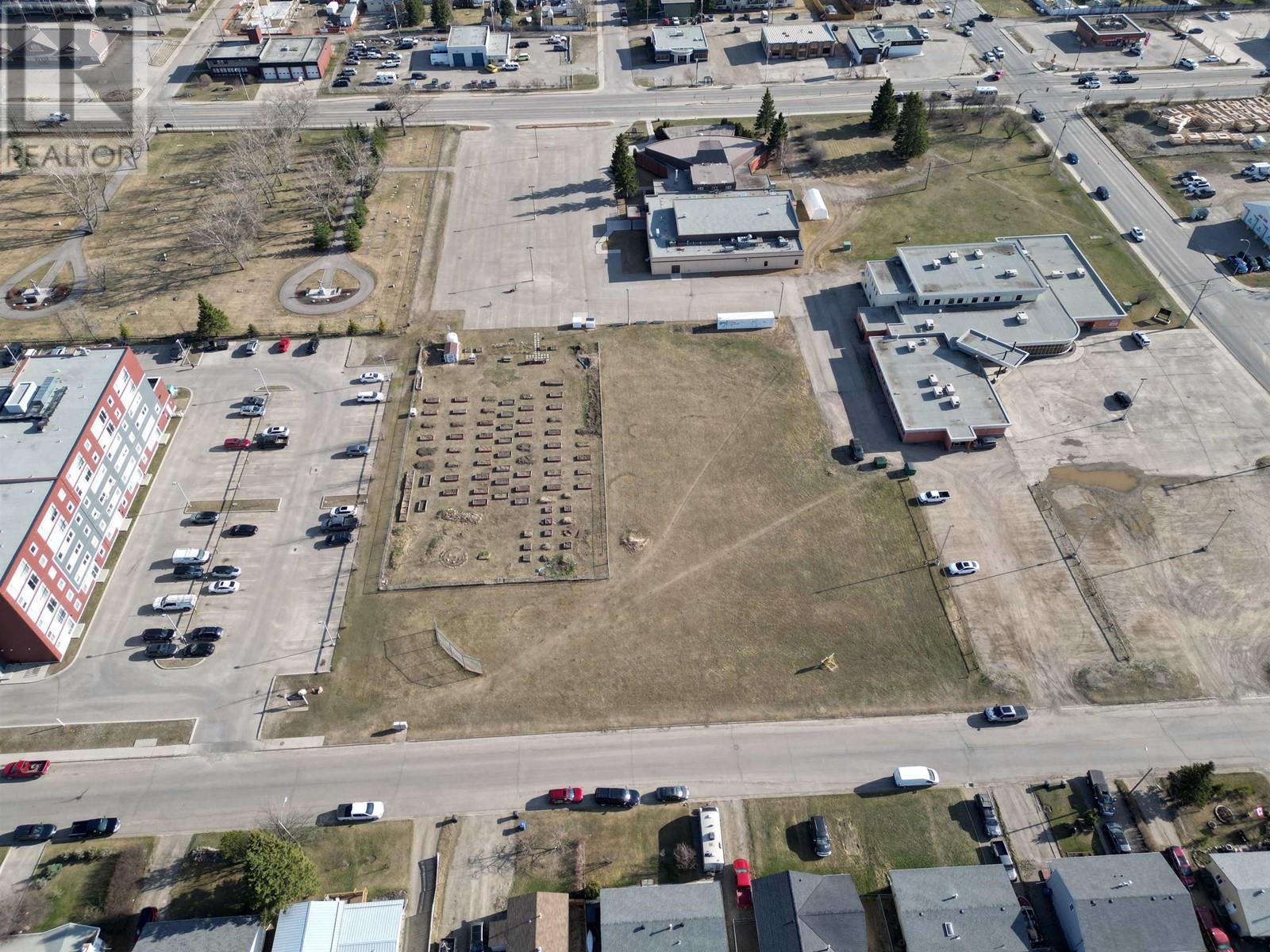 Photo de la propriété:  9504 100th Avenue  BC V1J 1X7 