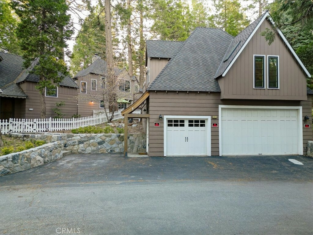 Property Photo:  275 D Lane  CA 92352 