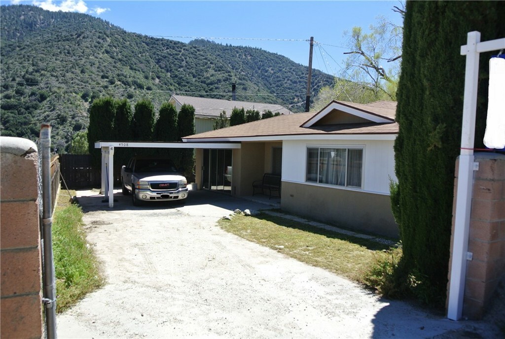 Property Photo:  4508 Ivy Trail  CA 93225 