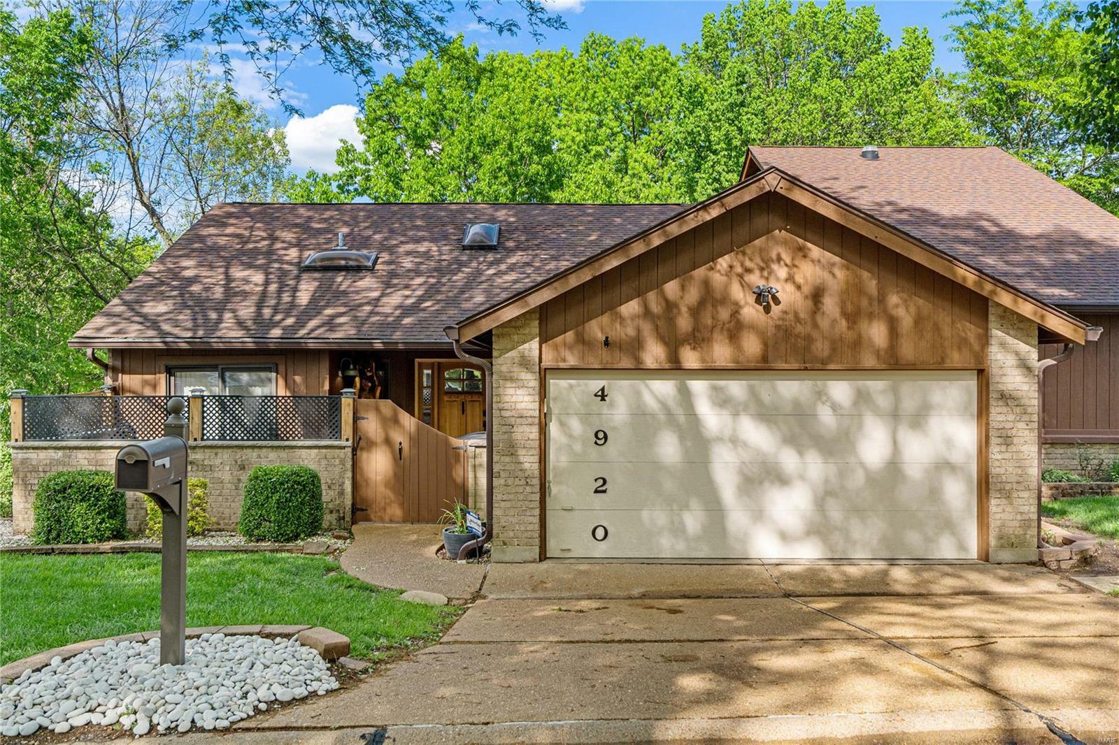 Property Photo:  4920 Cedar Plaza Parkway  MO 63128 