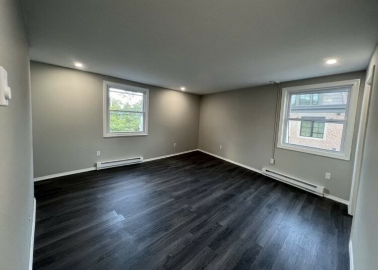 Property Photo:  83 Haven Street 4D  MA 01867 