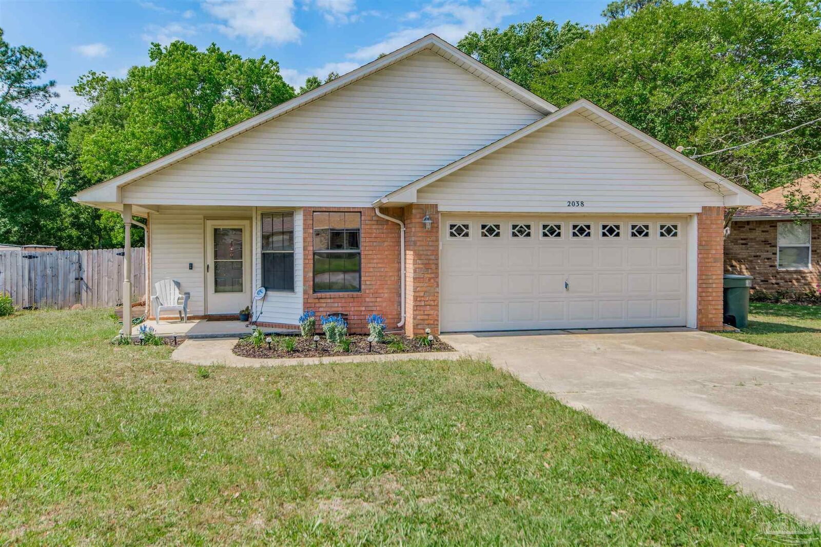 Property Photo: 2038 Silverado Ct FL 32506