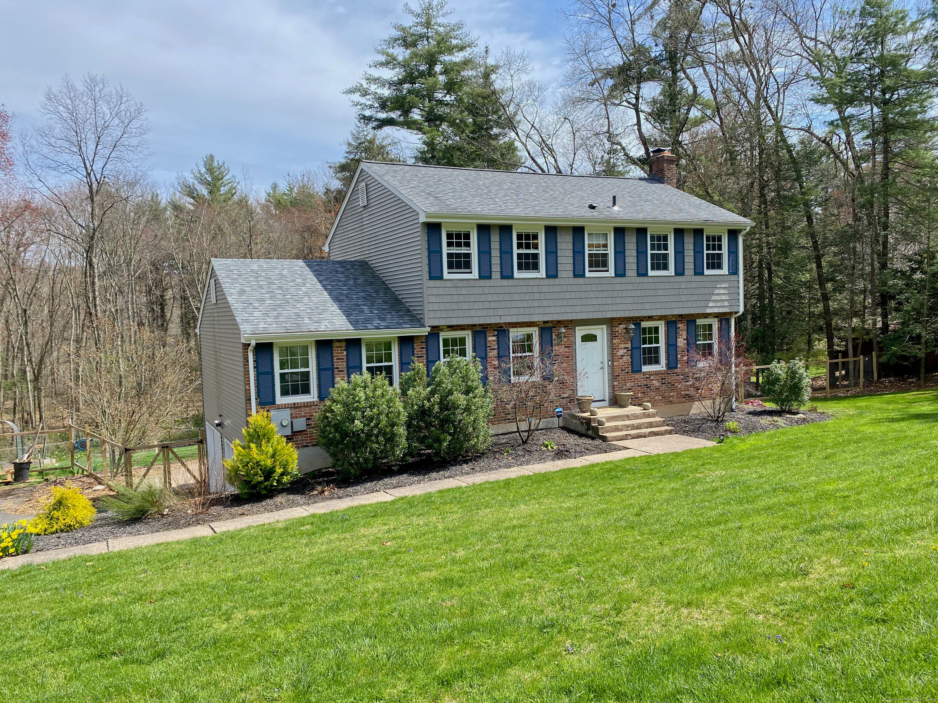 Property Photo: 14 Horseshoe Drive CT 06026