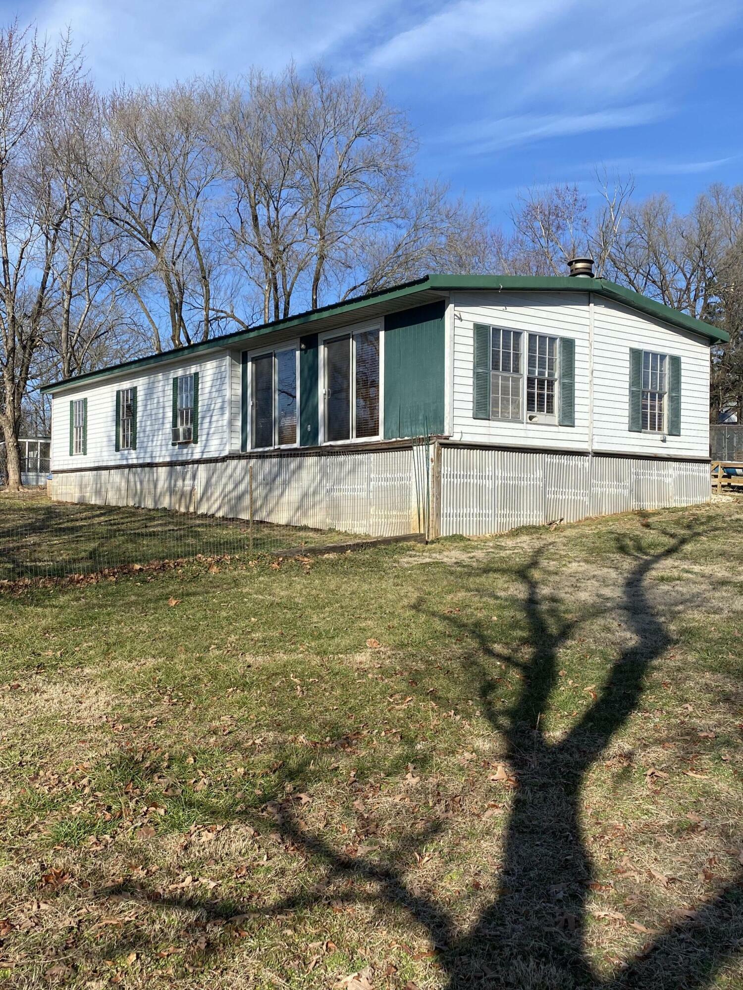Property Photo:  19138 State Highway E Highway  MO 65641 