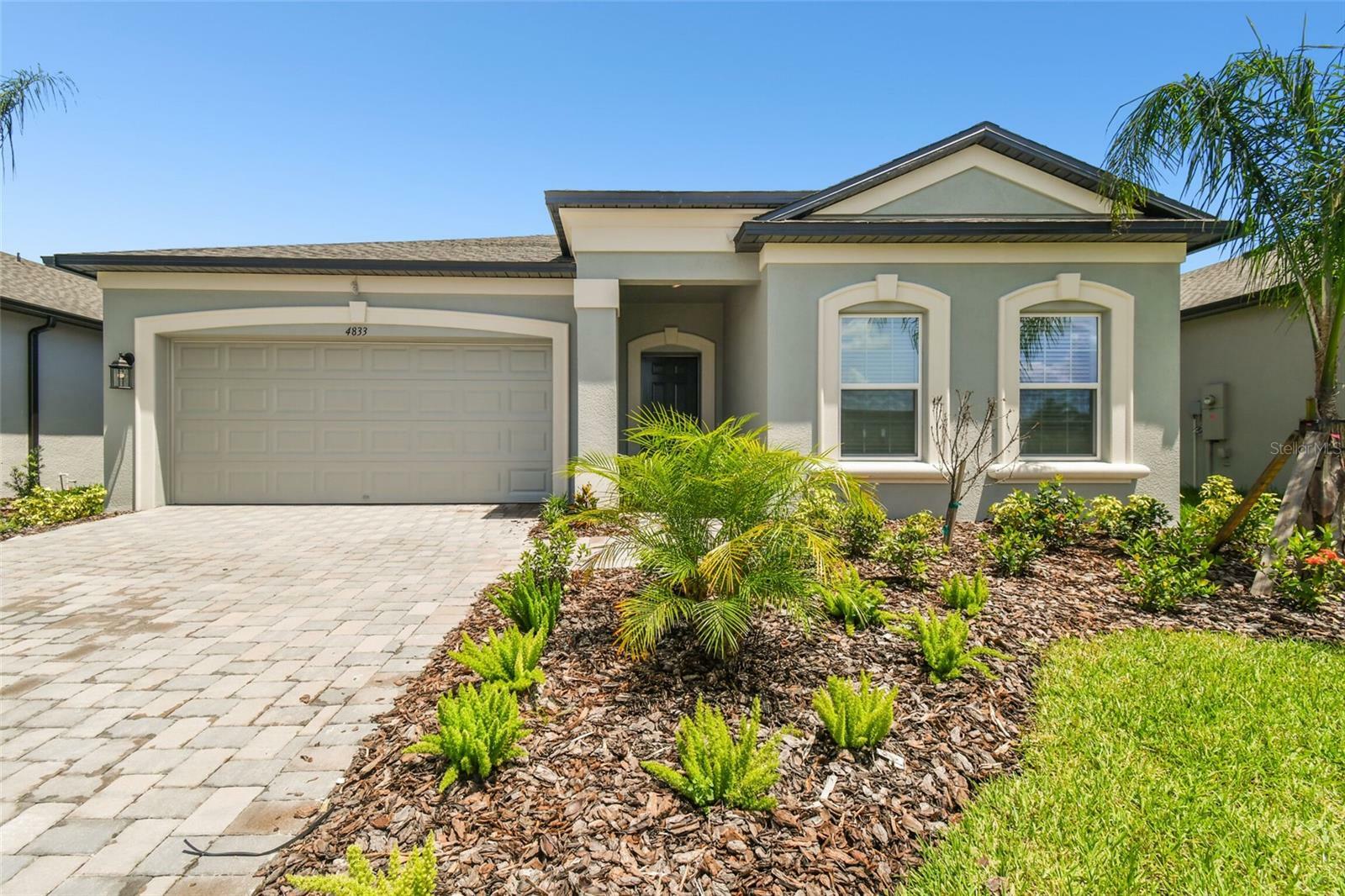 Property Photo:  4833 Foxglove Circle  FL 33811 