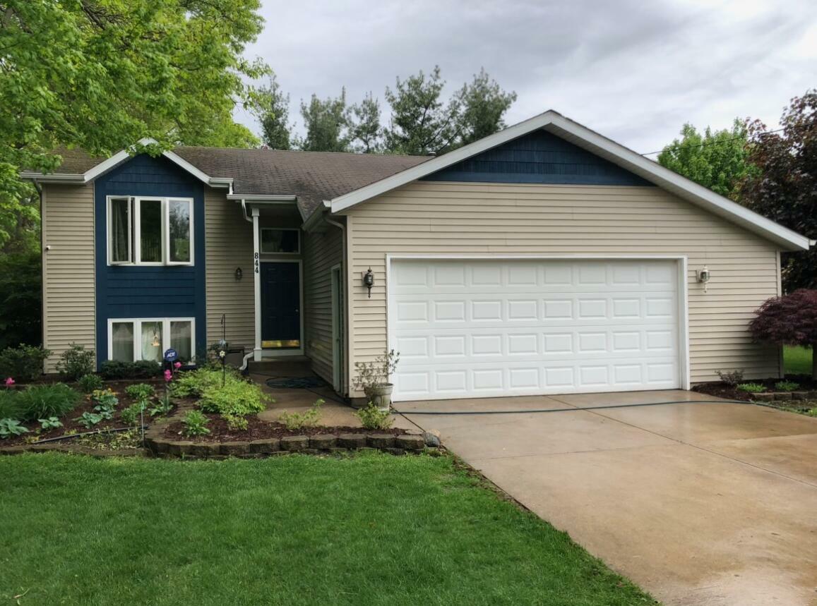 Property Photo:  844 136th Avenue  MI 49424 