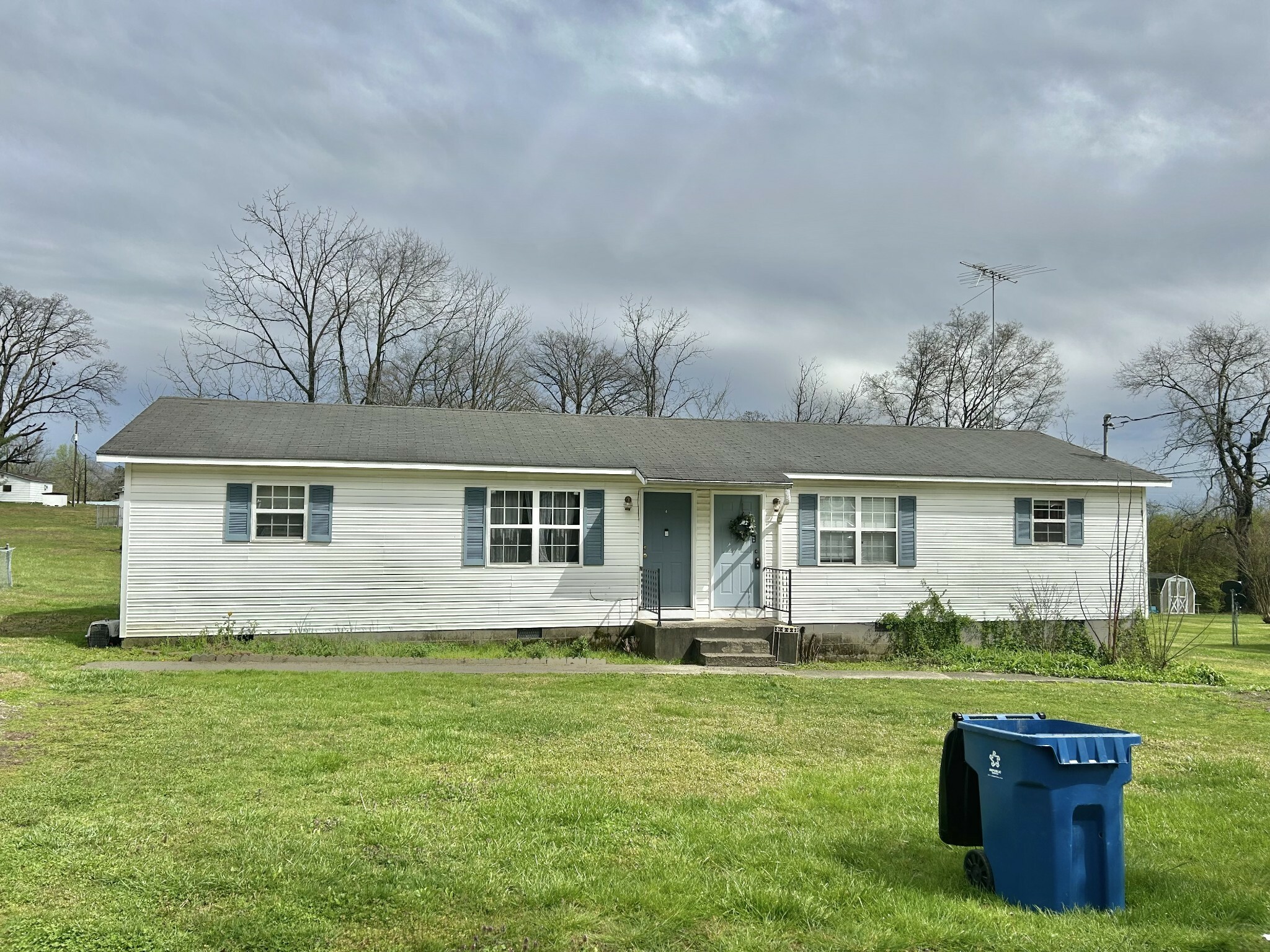 310 Indian Mound Rd  Manchester TN 37355 photo