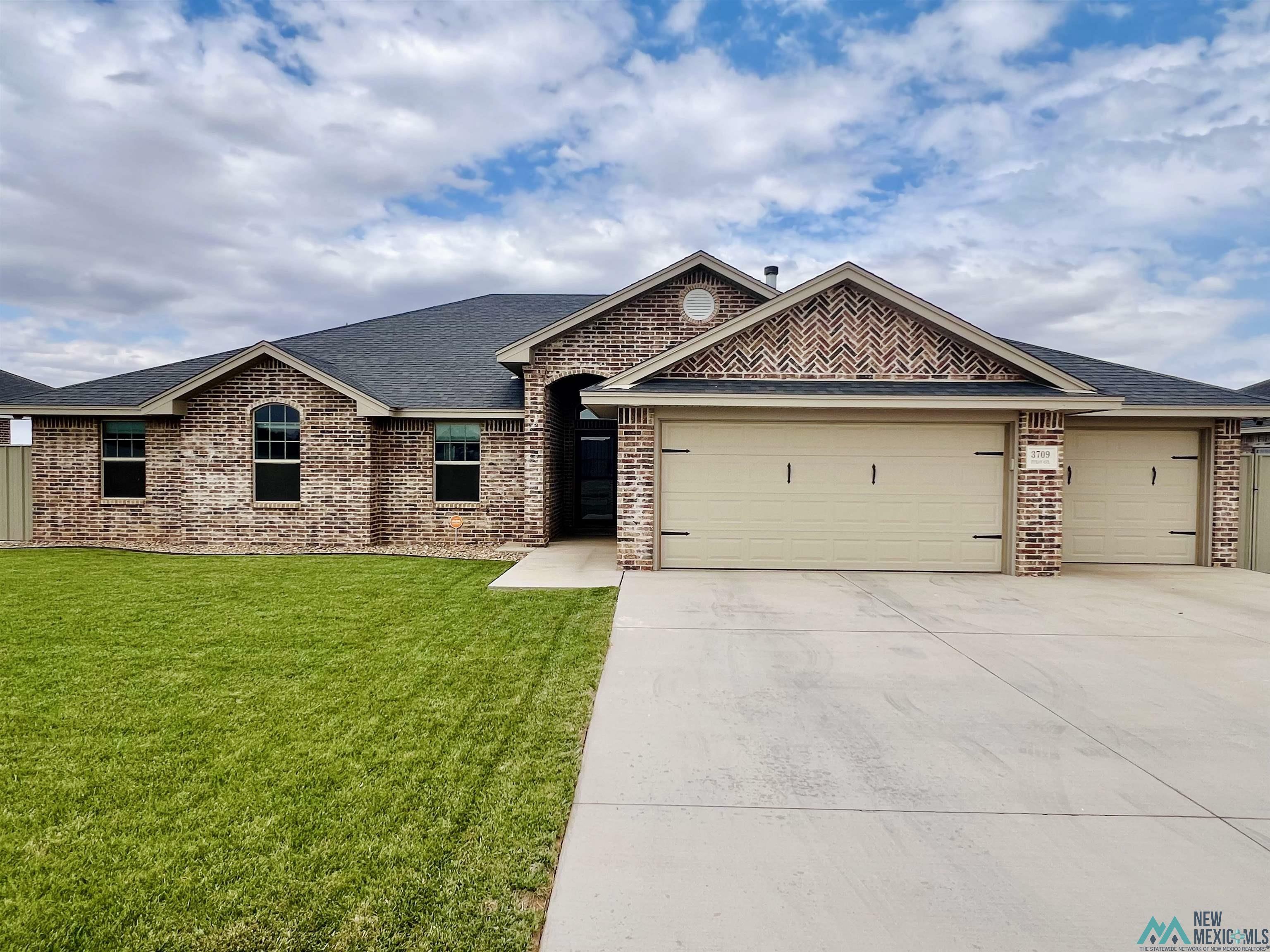 Property Photo: 3709 Ethan Avenue NM 88101
