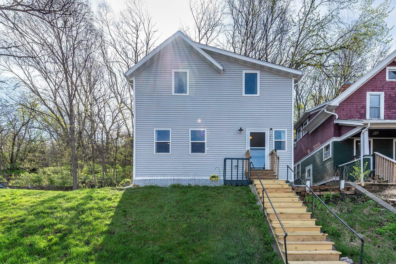 Property Photo: 211 N 6th Street MN 56001