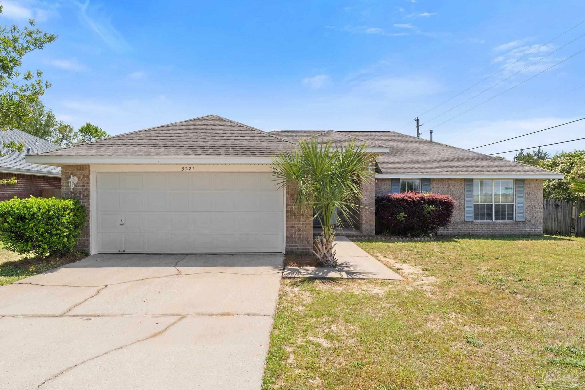 Property Photo:  5221 Rosewood Creek Dr  FL 32571 