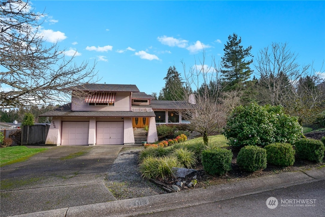 Property Photo:  2404 182nd Avenue NE  WA 98052 