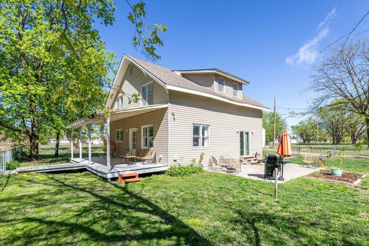 Property Photo:  703 Mills  Avenue  IA 51561 