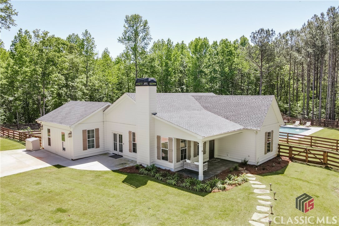 Property Photo:  355 Hobbs Road  GA 30607 