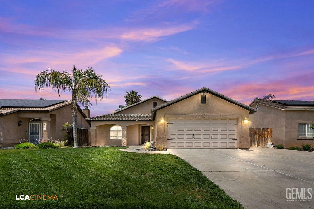 Property Photo:  334 Misty Meadow Drive  CA 93308 