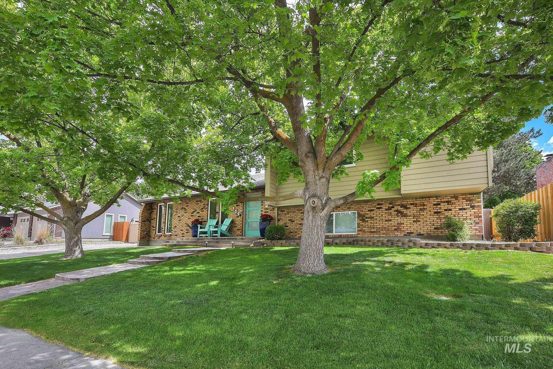 Property Photo:  9159 W Maple Hill Dr.  ID 83709 