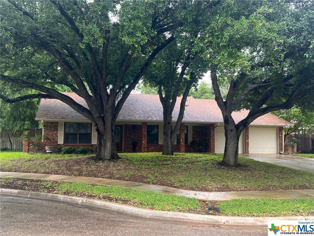 Property Photo: 804 Bass Circle TX 76542
