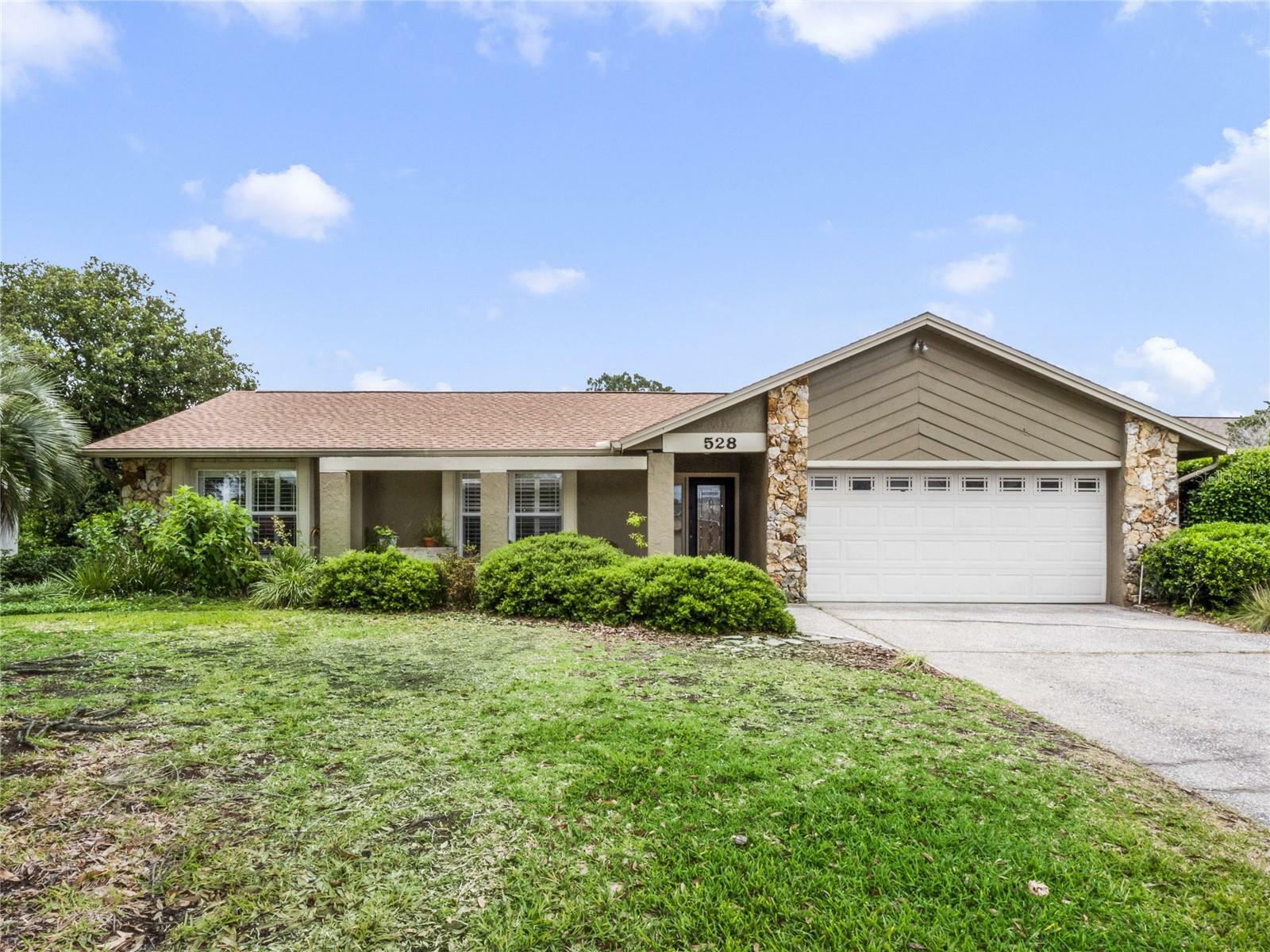 Property Photo:  528 Pinesong Drive  FL 32707 