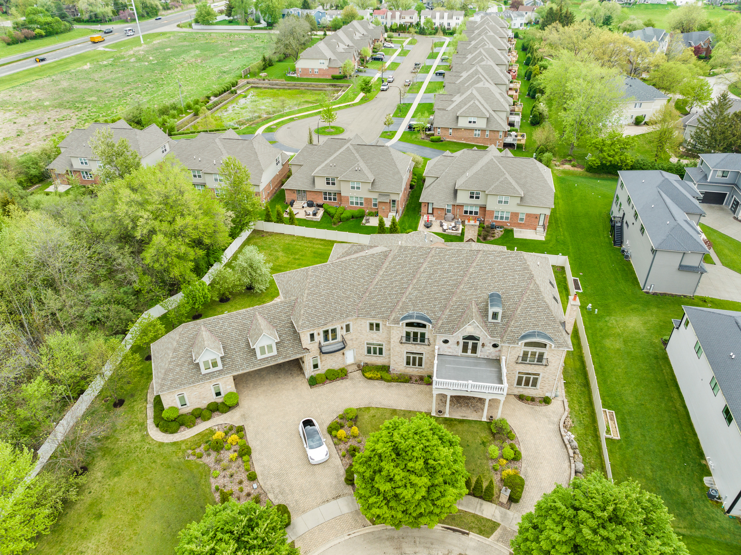 Property Photo:  1511 Shiva Lane  IL 60565 