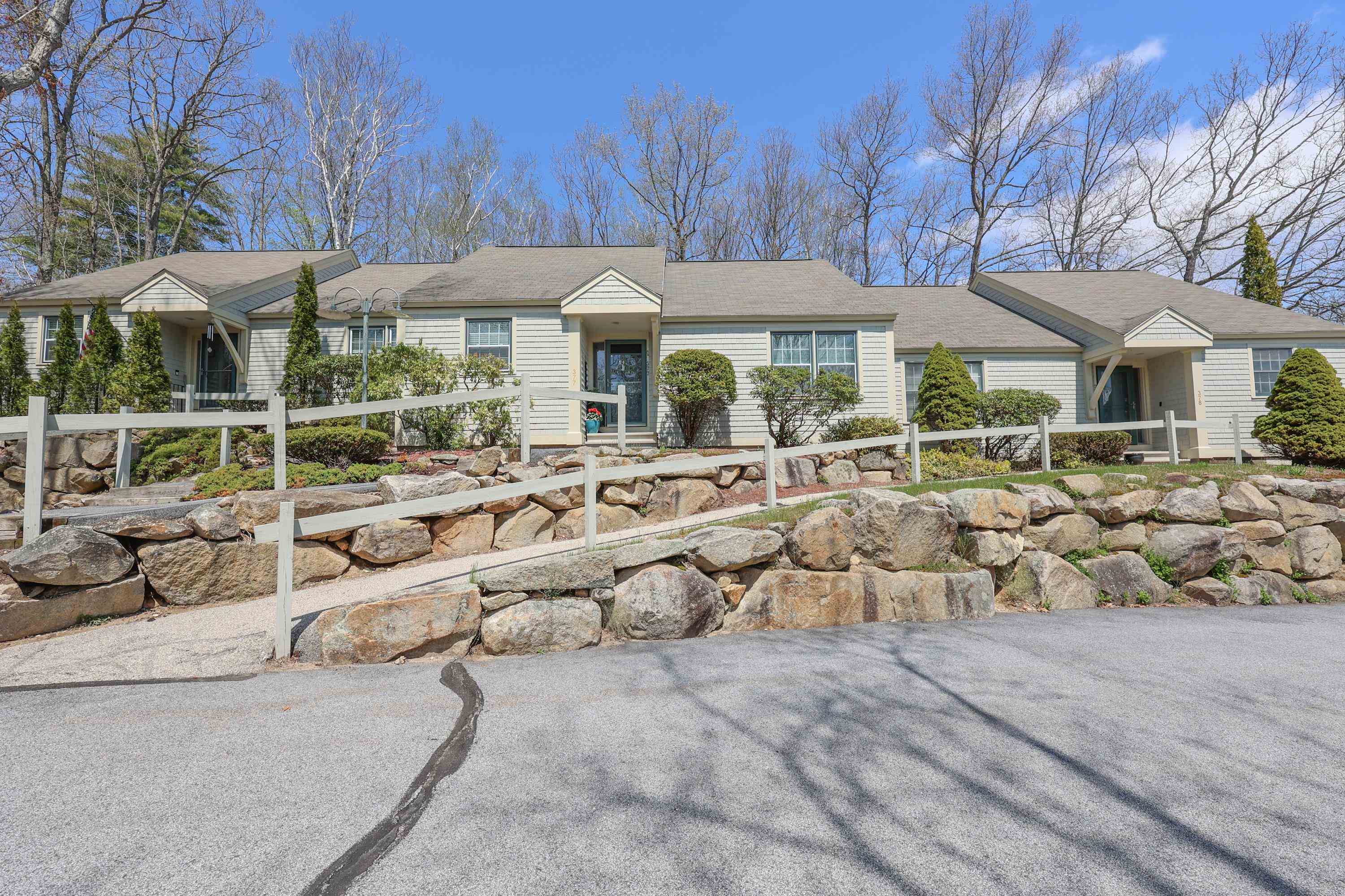 Property Photo: 1465 Hooksett Road NH 03106