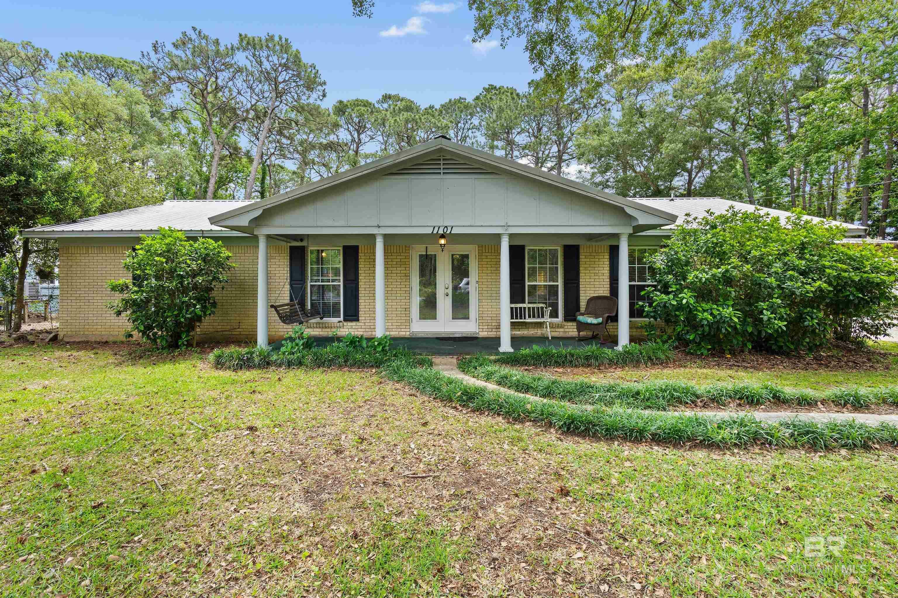 Property Photo:  1101 Alabama Avenue  AL 36528 