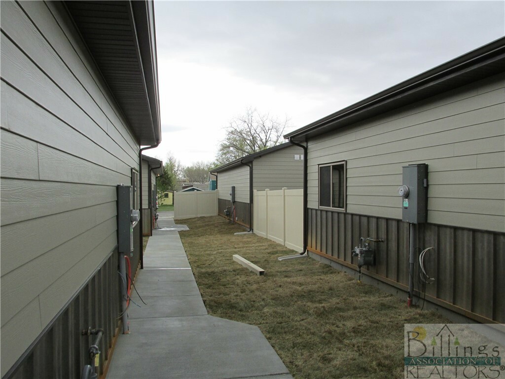 Property Photo:  711 And 713 N 17th Street  MT 59101 