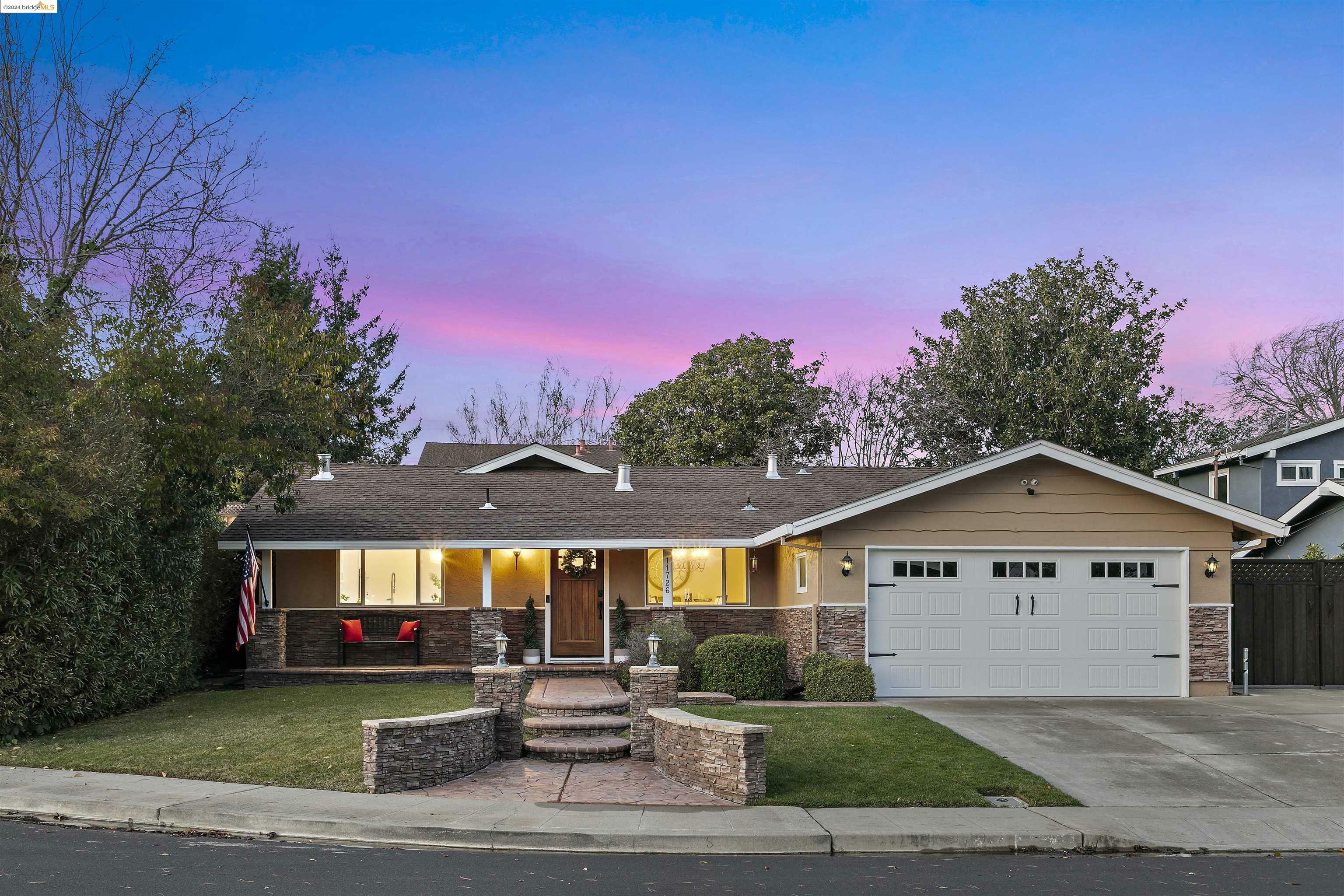 Property Photo:  11726 Serra Ct  CA 94568 