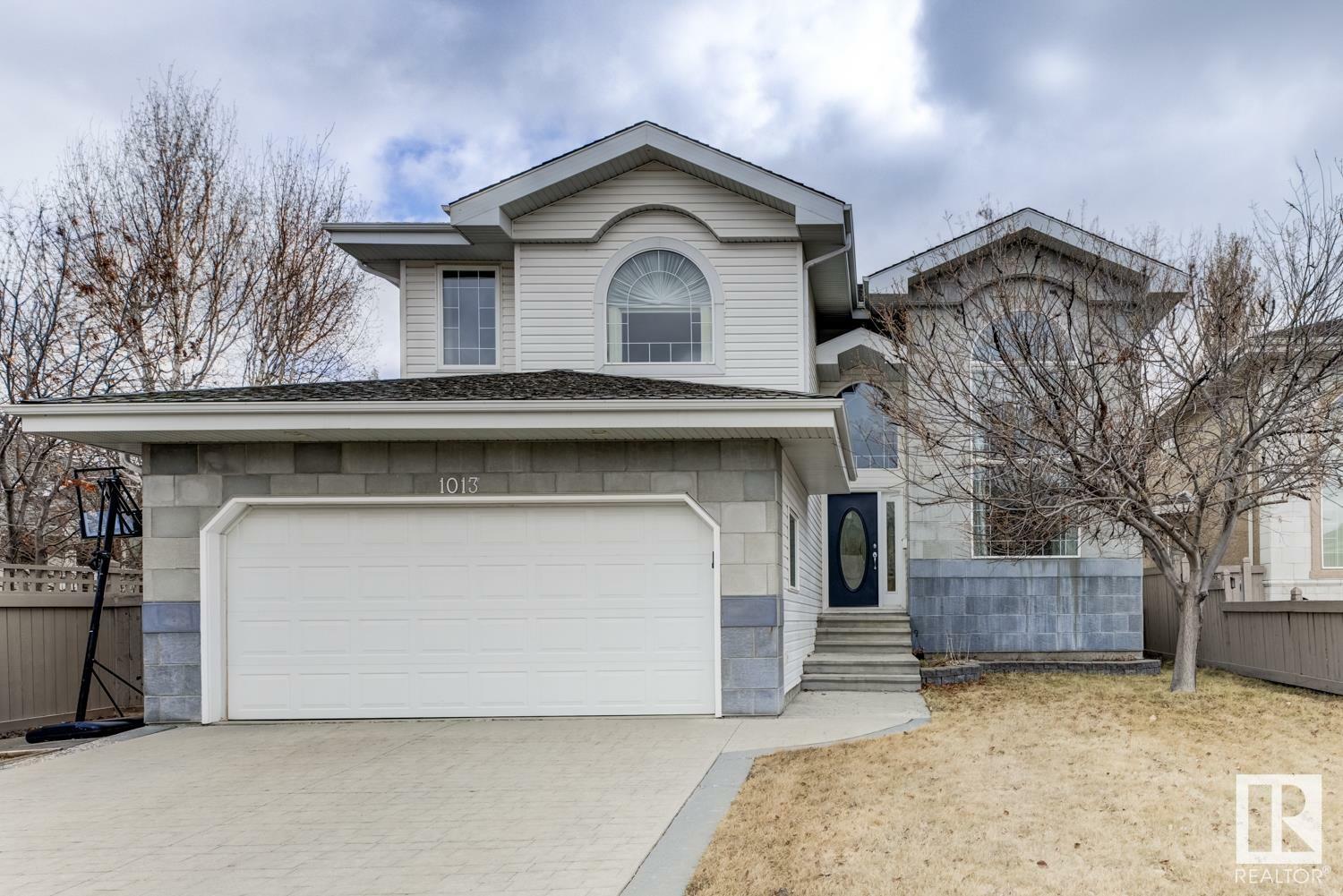 Property Photo:  1013 Twin Brooks Court NW NW  AB T6J 7G5 