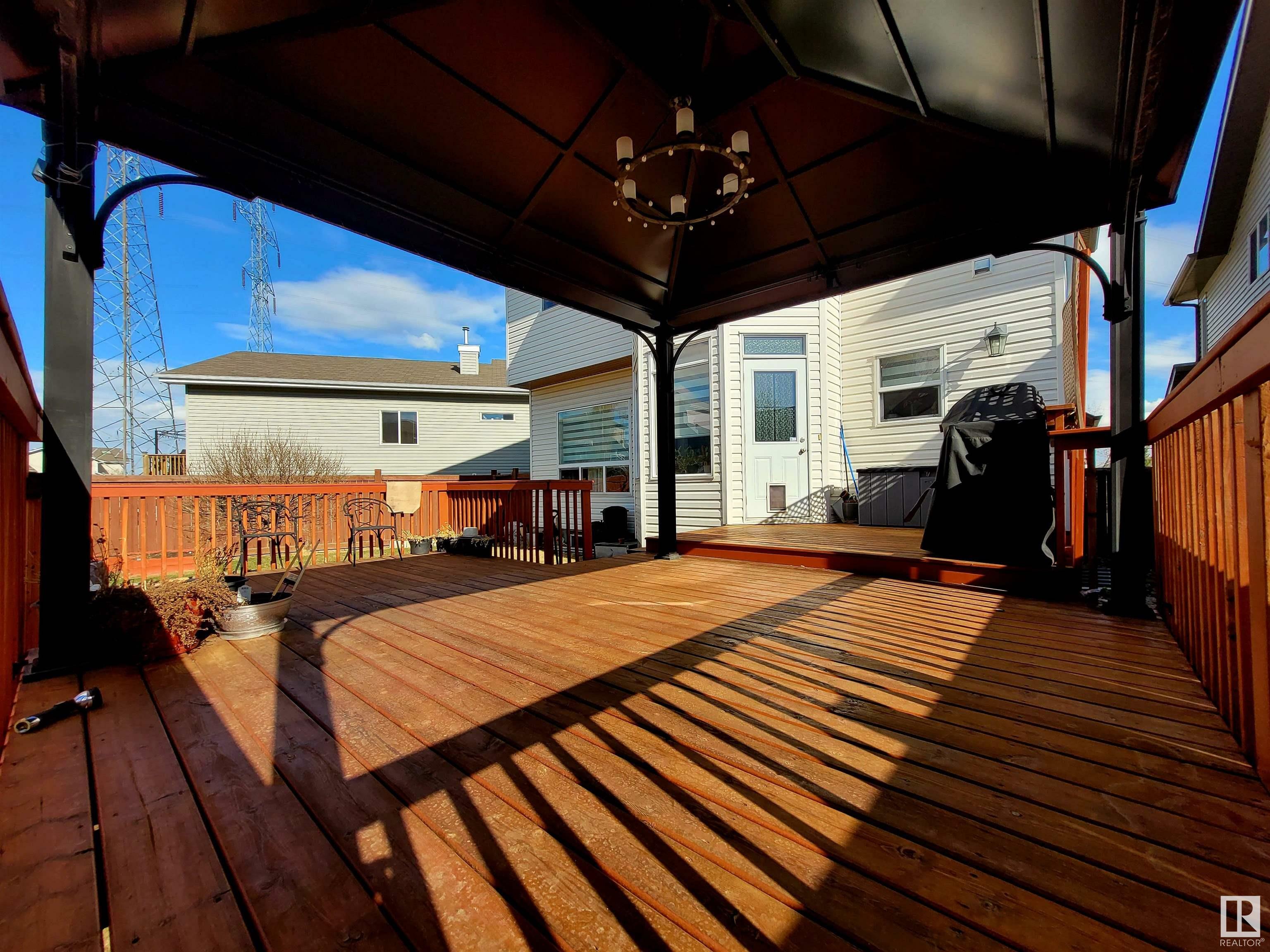 Property Photo:  2710 34 Avenue NW  AB T6T 2A6 