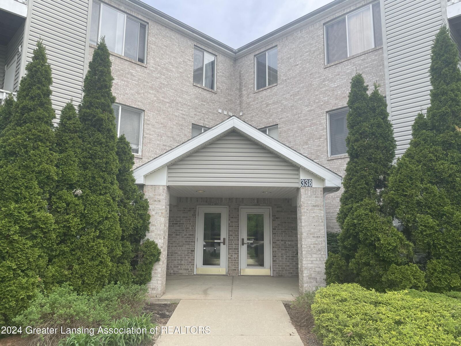 Property Photo: 338 W Saginaw Street MI 48823