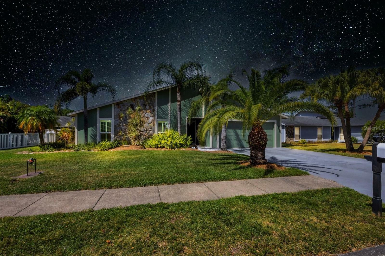 Property Photo:  4712 Glenbrooke Drive  FL 34243 