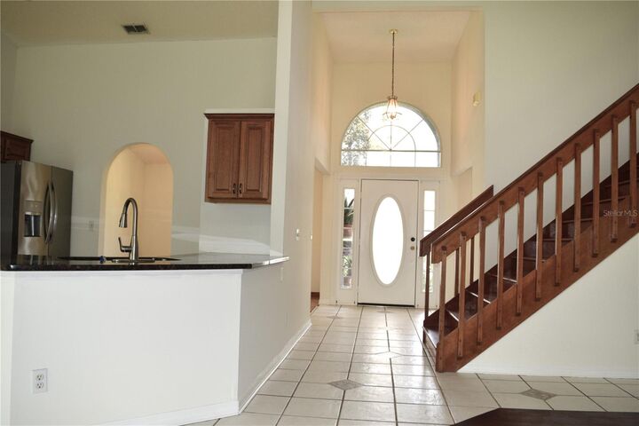 Property Photo:  483 Yorkshire Drive  FL 32765 