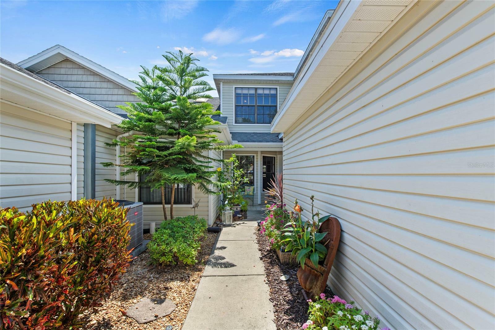 Property Photo: 122 Baytree Boulevard FL 32778