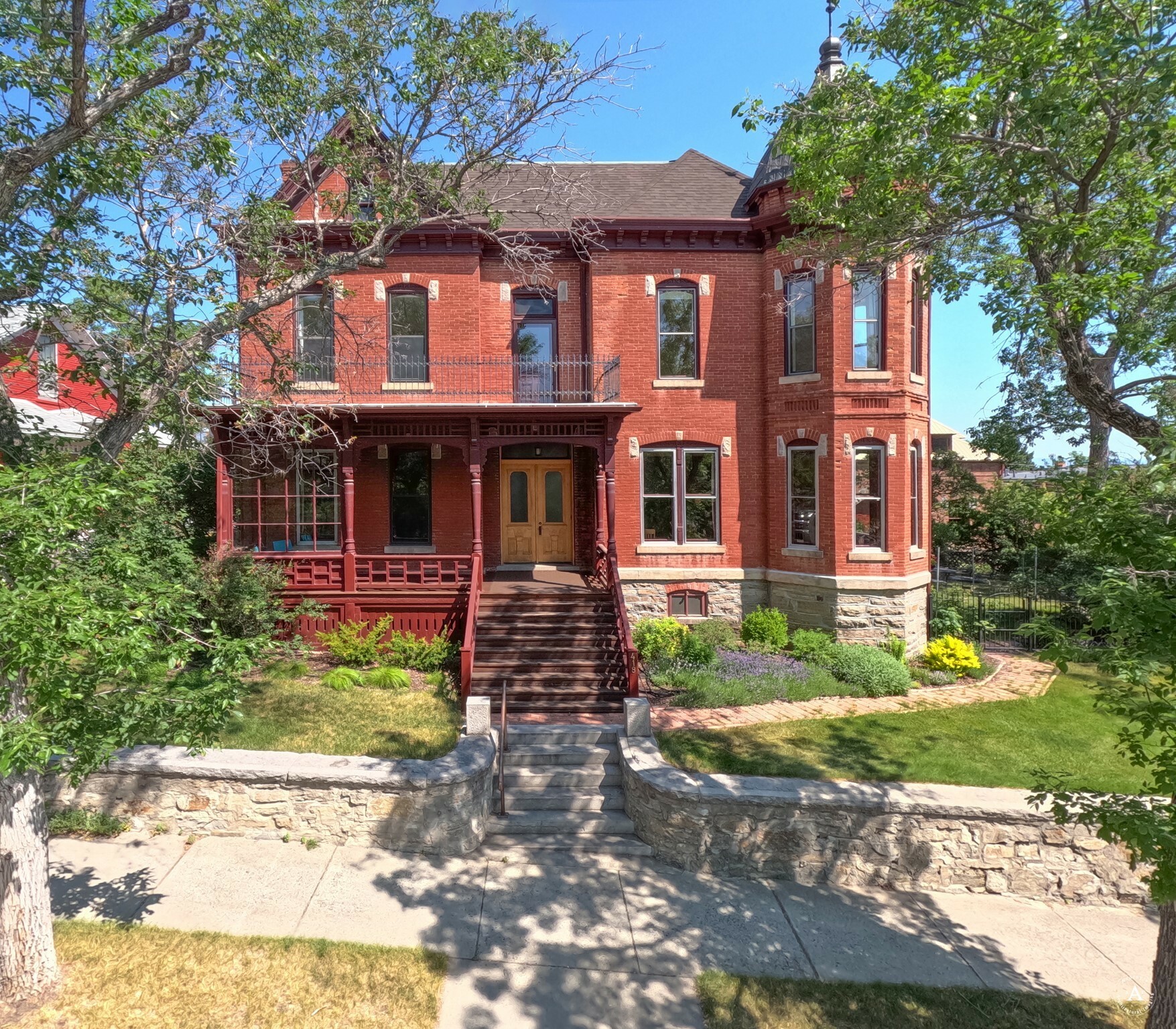 Property Photo:  418 W Lawrence Street  MT 59601 