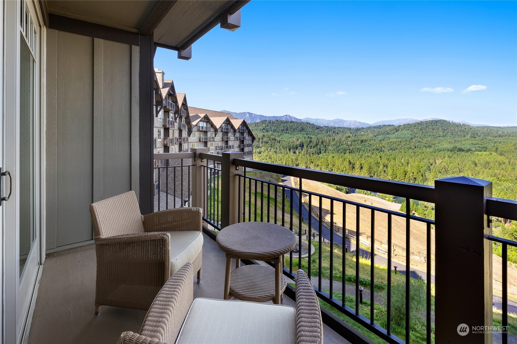 Property Photo:  3600 Suncadia Trail 4039  WA 98922 