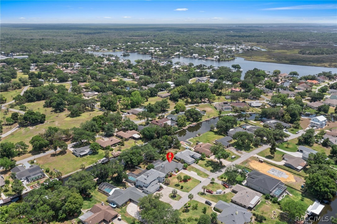 Property Photo:  5011 S Deep Water Point  FL 34448 