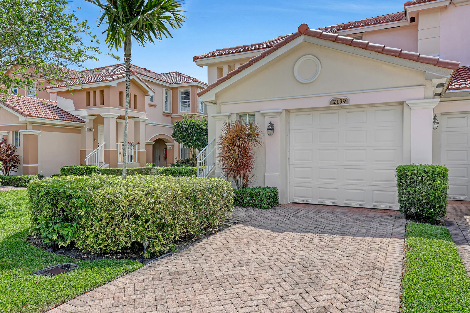 Property Photo: 2139 Wingate Bend FL 33414