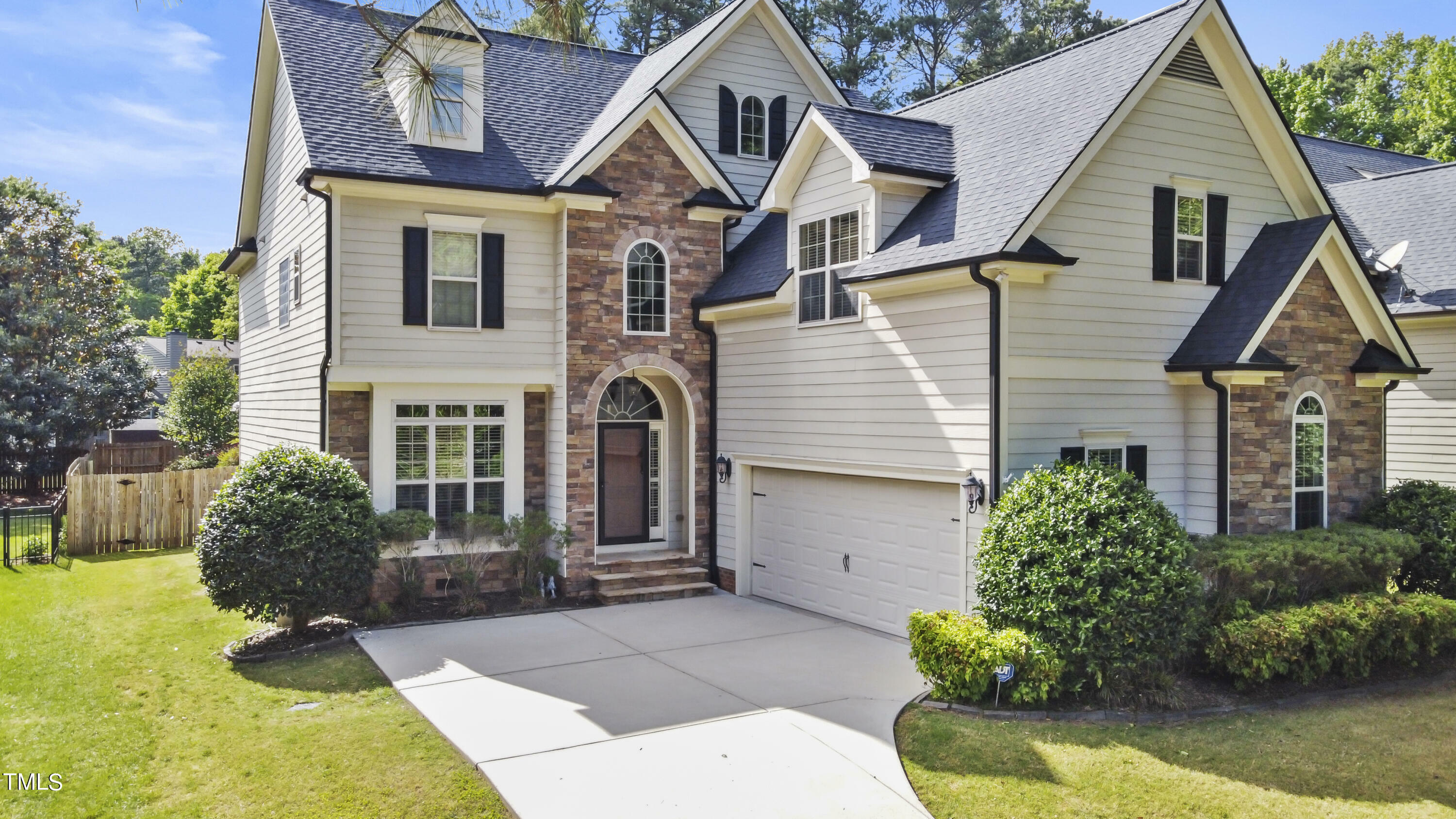 Property Photo: 6507 Glendower Road NC 27613