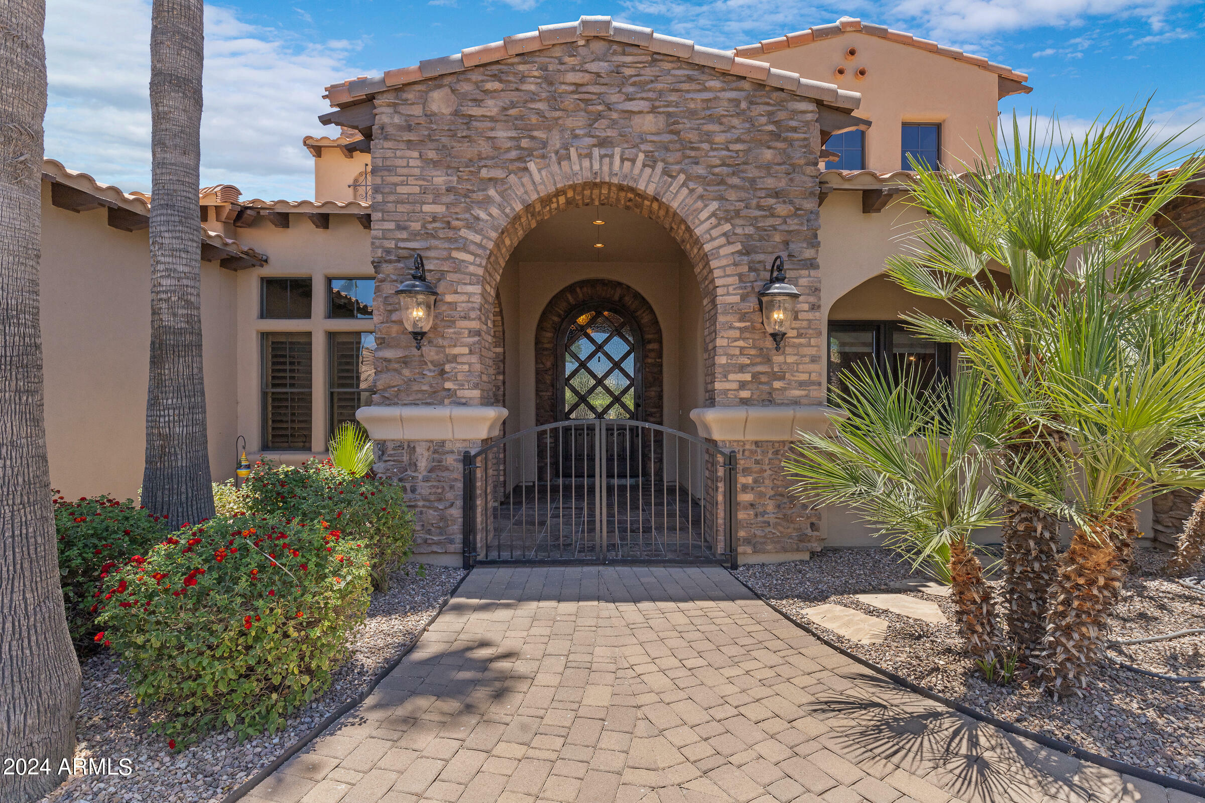 Property Photo: 4327 E Capricorn Place AZ 85249