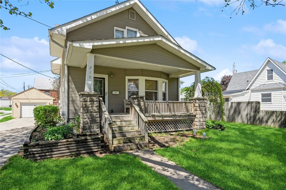 Property Photo: 210 N 4th Street IA 50138