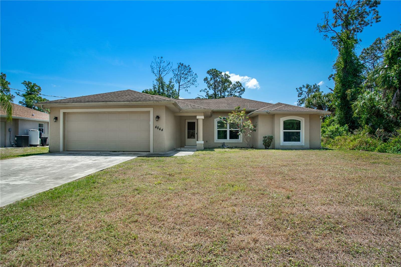 Property Photo:  4844 Redwood Terrace  FL 34286 