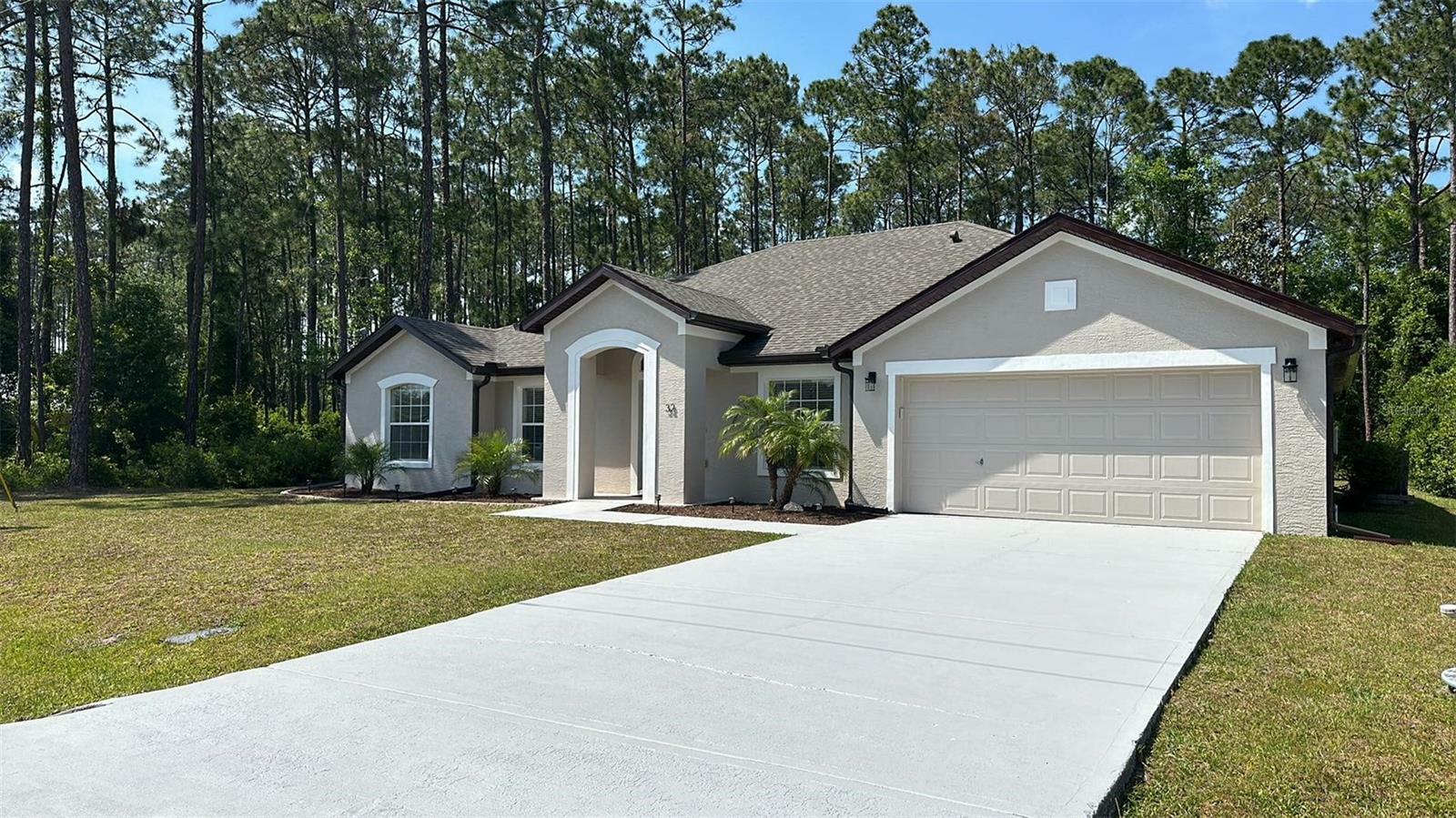 Property Photo:  32 Ethan Allen Drive  FL 32164 