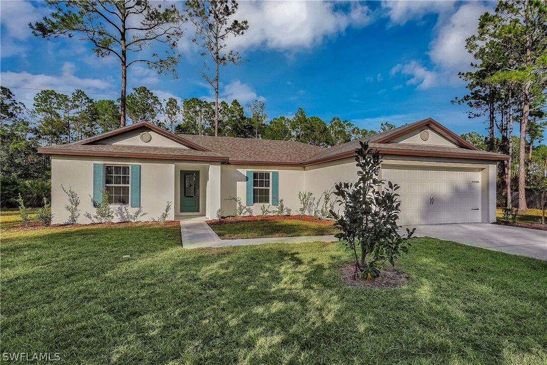 Property Photo: 866 Winwood Circle FL 33913