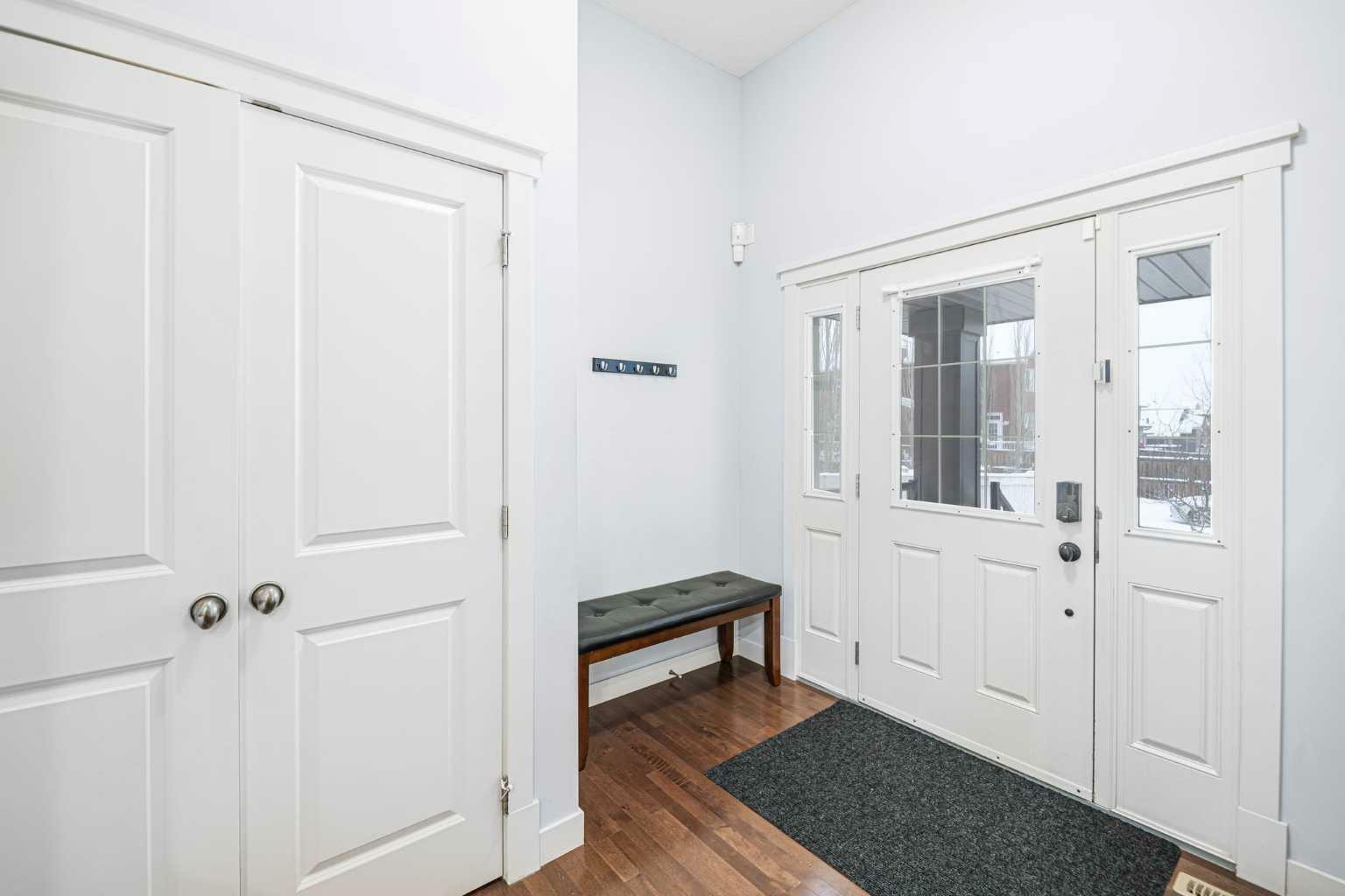 Property Photo:  381 Evanspark Circle NW  AB T3P 0A7 