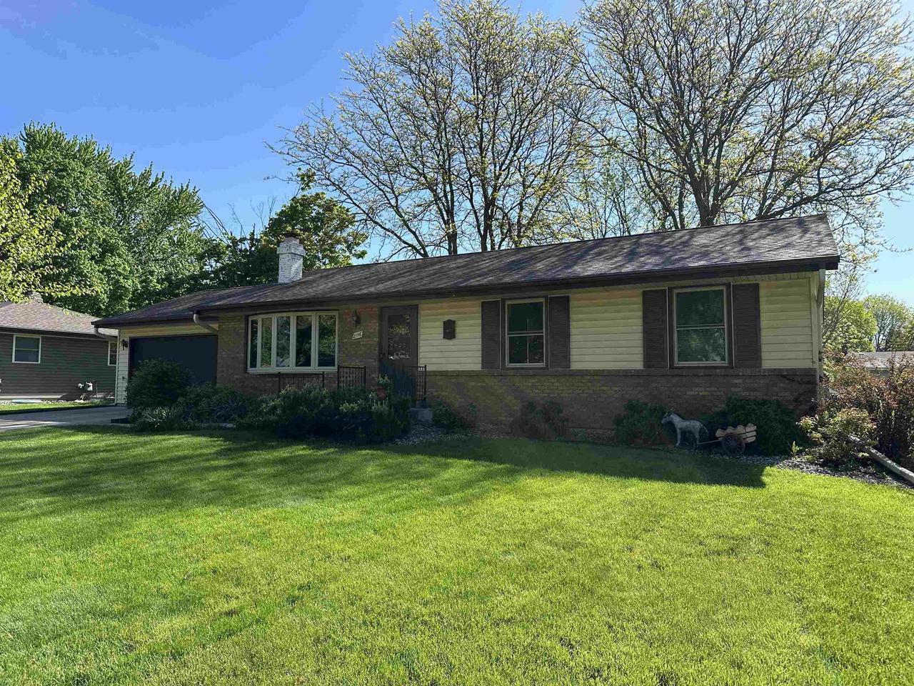 Property Photo:  2116 North Huron Drive  WI 53545 