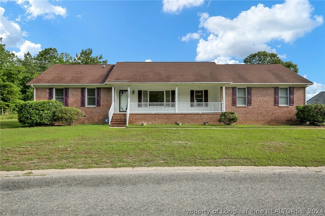 Property Photo:  2600 Larwood Drive  NC 28306 