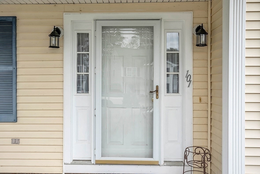 Property Photo: 101 Orchard St MA 01876
