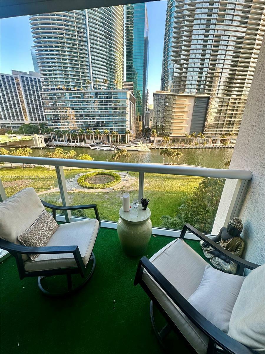 Property Photo:  475 Brickell Ave 710  FL 33131 