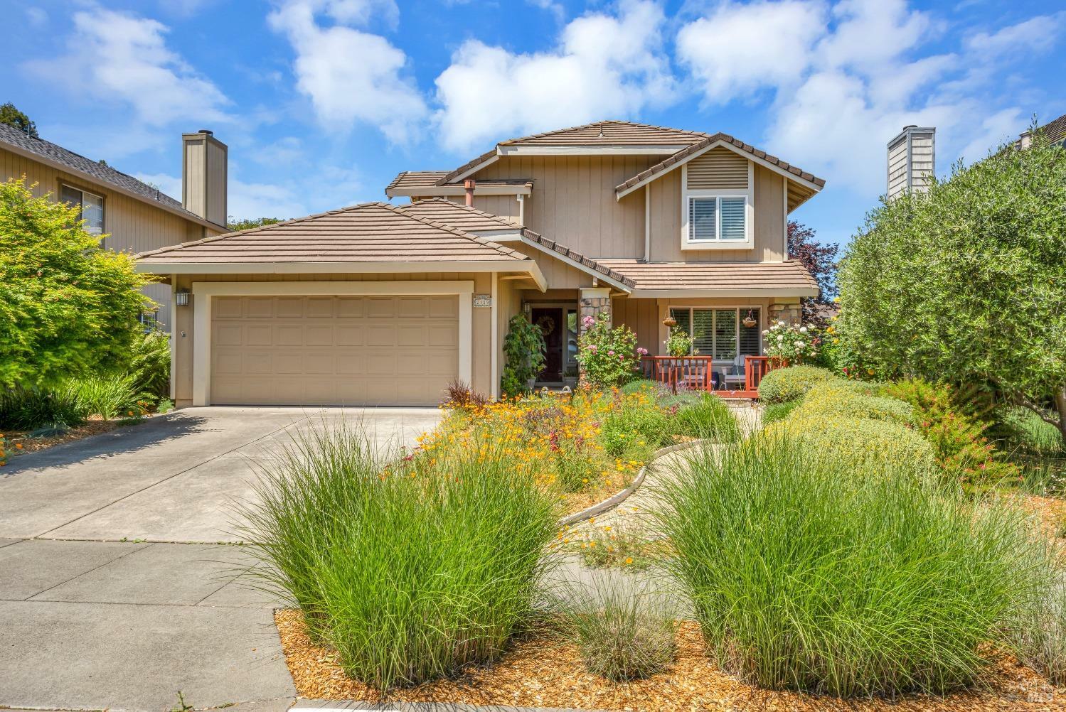 Property Photo:  2103 Rosemary Court  CA 94954 